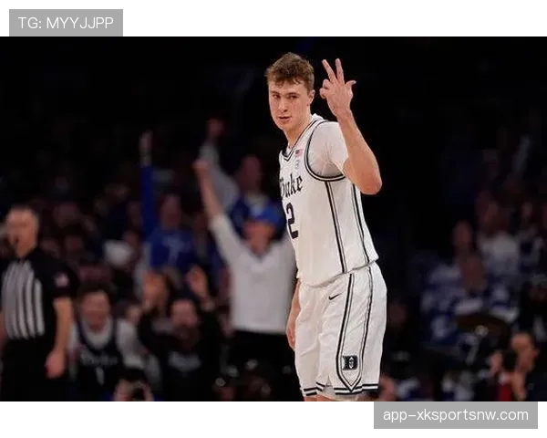 库珀·弗拉格三分命中率提升显著 拉开球队外围投射空间